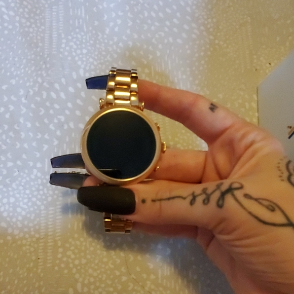 COPY - Fossil Smart Watch - Picture 3 of 3